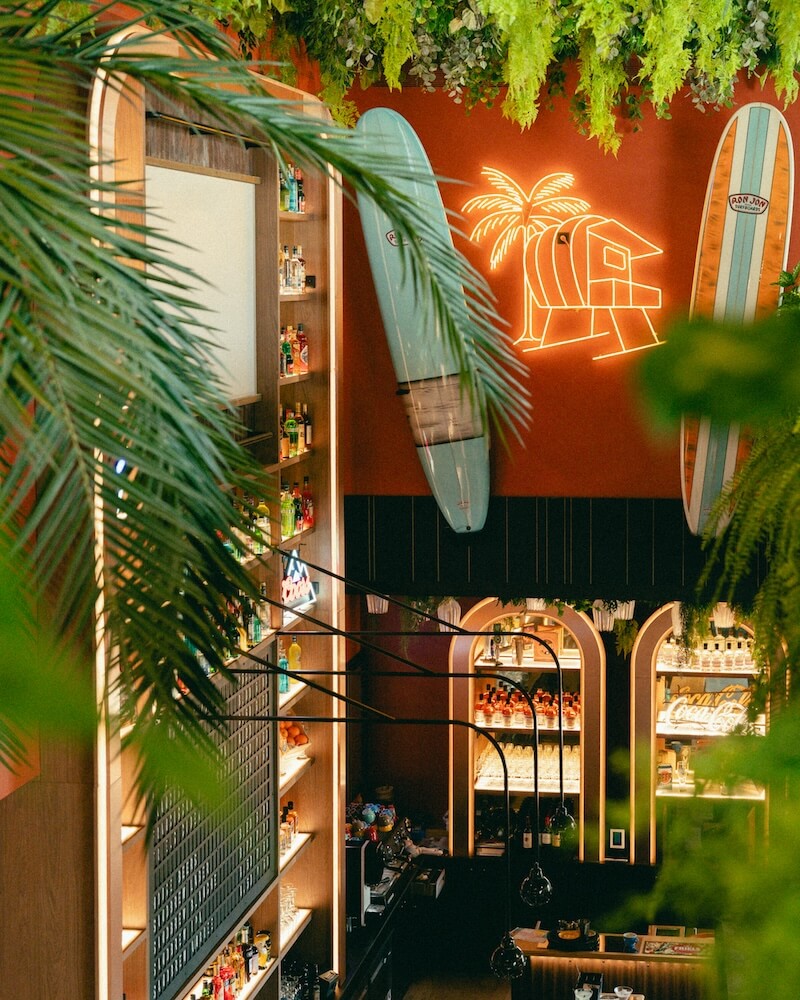 Bar avec bières et cocktails au restaurant Little Big Shack
